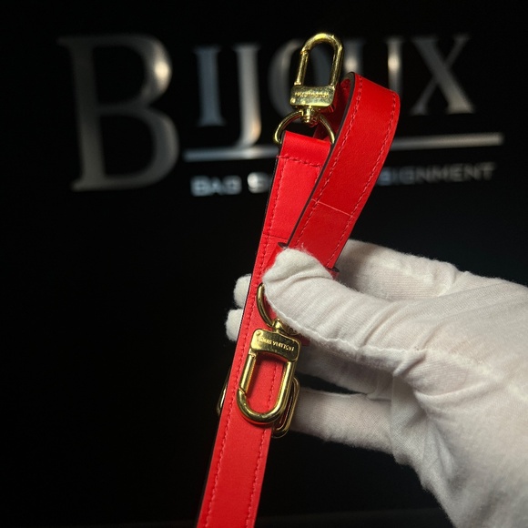 LIke New! Flower Tote Monogram Red - Picture 12 of 12